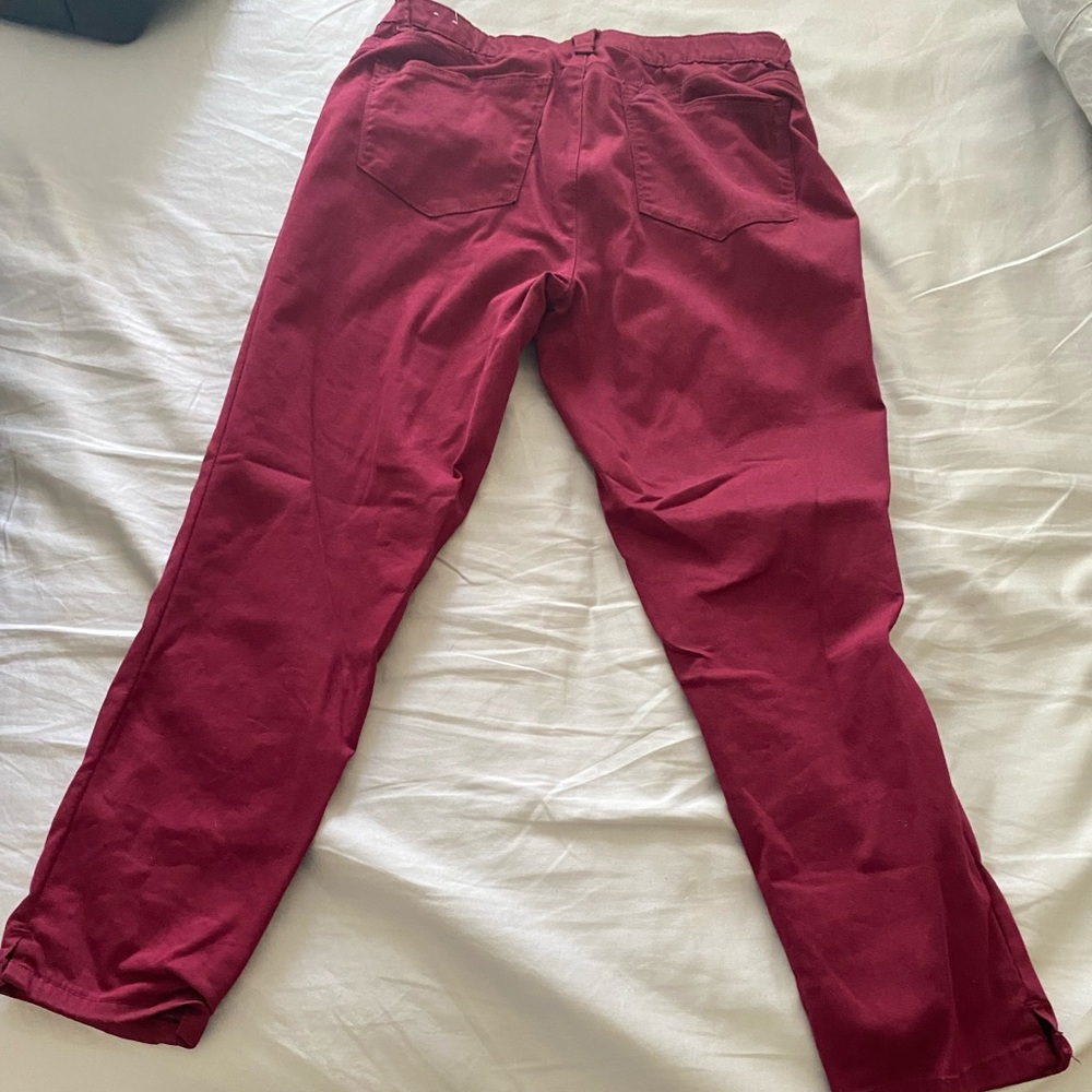 Wit and Wisdom Merlot chino straight leg pants